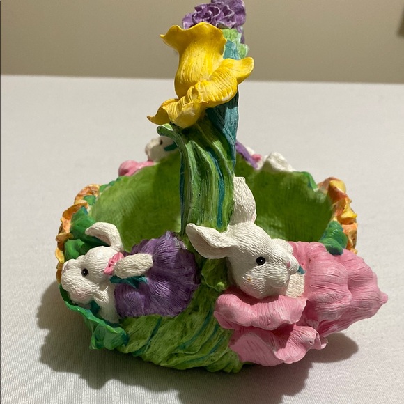Vintage Resin Ceramic Easter Bunny Baskets Colorful Flowers Sunflowers - Picture 4 of 9